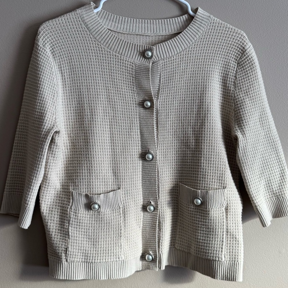 Elegant Cream Pearl Button-Up Waffle Knit Cardigan with 2 Side Pockets
